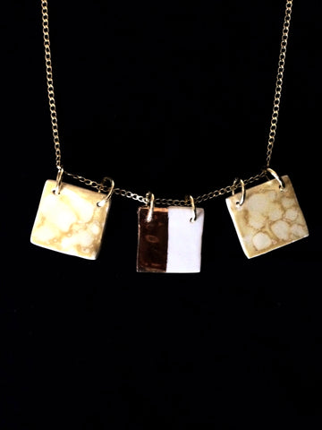 Necklace 3 Squares Amber Marble Effect & 22kt Yellow Gold
