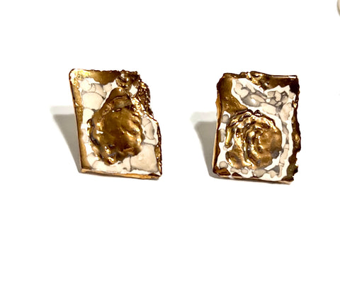 Earrings Post free form carved square