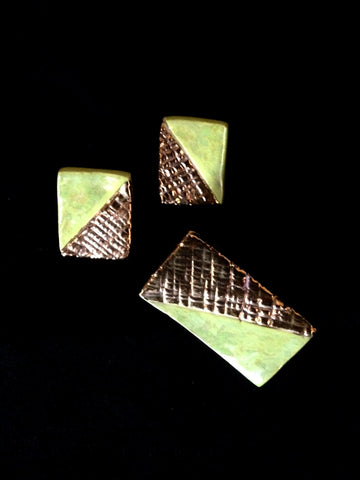 Set Earring & Pin Chartreuse & 22kt Yellow Gold